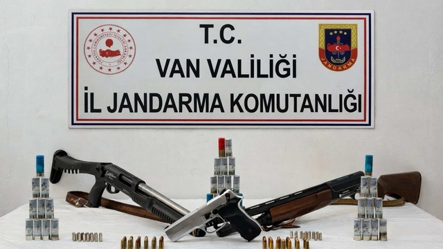 Van'da bir evde silah ele geçirildi