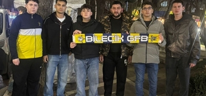 Genç Fenerbahçeliler depremzedeleri unutmadılar