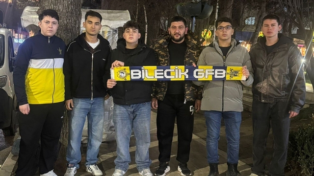 Genç Fenerbahçeliler depremzedeleri unutmadılar