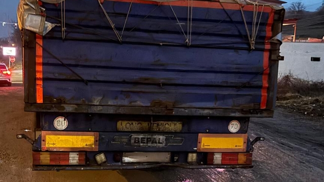 Samsun'da plakasını kapatarak kantara girmeyen tır sürücüsüne 26 bin lira ceza kesildi