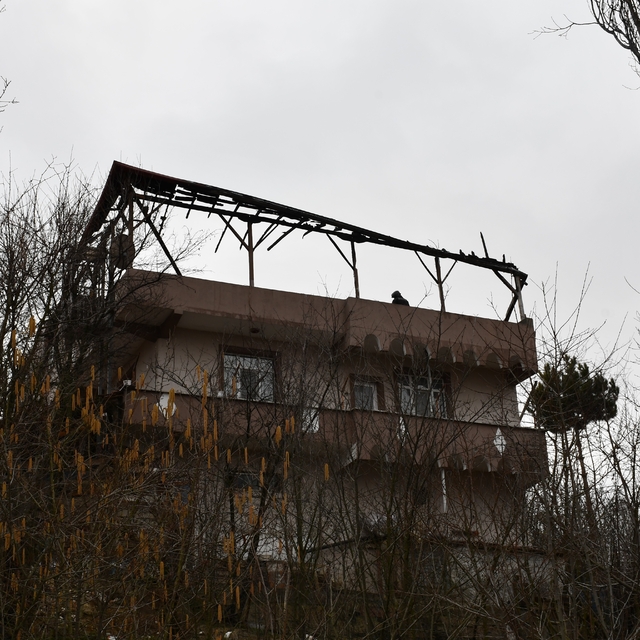 Samsun'da 2 katlı evde yangın