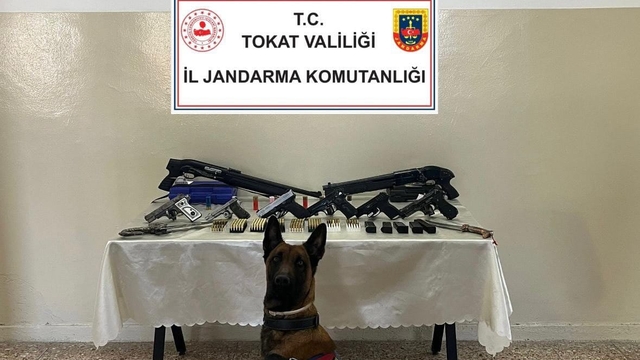 Tokat'ta silah kaçakçılığı operasyonunda 5 zanlı yakalandı