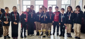 Kars'ta strateji ve hamle günü: Okul Sporları Satranç Turnuvası sona erdi