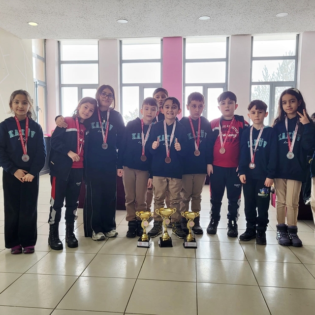 Kars'ta strateji ve hamle günü: Okul Sporları Satranç Turnuvası sona erdi