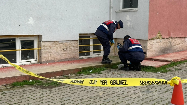 Tekirdağ'da okulun 4. katından düşen öğrenci ağır yaralandı