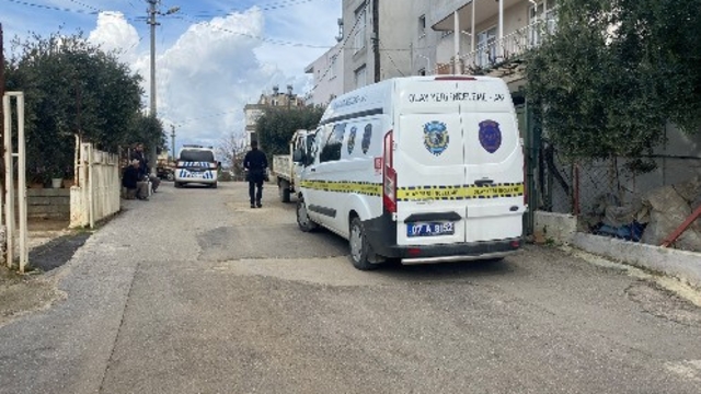 Antalya'da doğal gaz kombisinden sızan karbonmonoksit gazından anne ve oğlu zehirlendi