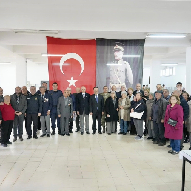 Burhaniye'de Kaymakam Atilla Şehit aileleri ve gaziler onuruna verilen yeme...