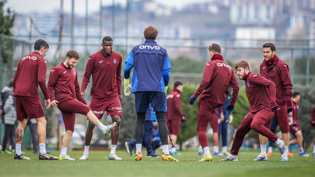 Trabzonspor'da Fenerbahçe maçı hazırlıkları sürüyor