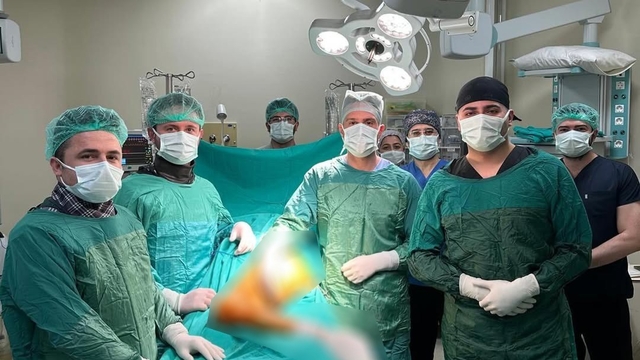 Kalça kemiği kırılan 91 yaşındaki hasta, yeniden ayağa kalktı