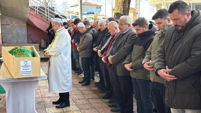 İstanbul'dan aldığı tekneyle Ordu'ya dönerken Sakarya'da cesedi bulunan balıkçı, toprağa verildi