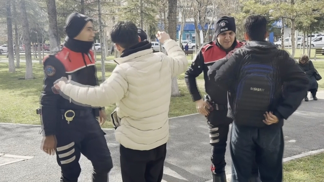 Aksaray'da park, bahçe ve okul bölgeleri denetim altında