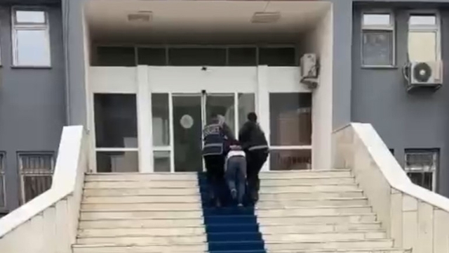 Iğdır'da bıçaklı saldırıya uğrayan kız öğrenci yaralandı