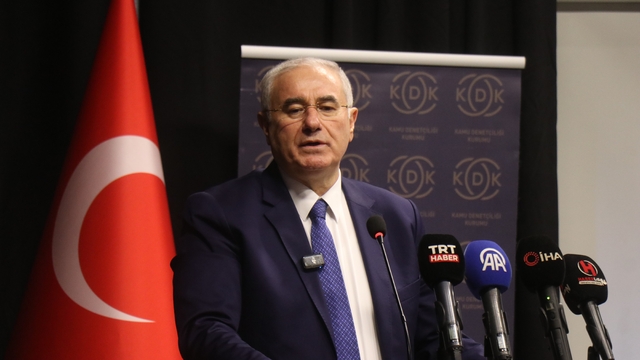 Sakarya'da açık kürsü kuruldu: Ombudsman halkın şikayetlerini dinledi