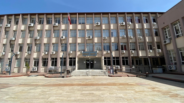 Efeler'de işletme sahibinden 300 bin TL isteyen şüpheli yakalandı