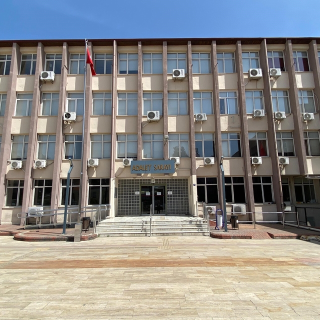 Efeler'de işletme sahibinden 300 bin TL isteyen şüpheli yakalandı