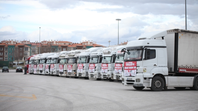 Konya'dan Gazze'ye 15 tır yardım yola çıktı