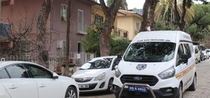 Bıçaklanarak öldürülen yaşlı çiftin evinde incelemeler sürüyor