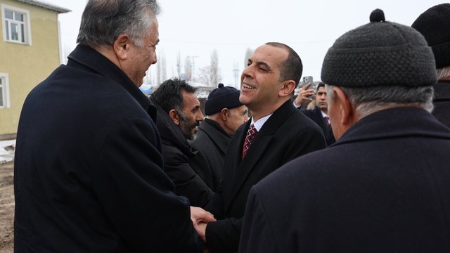Iğdır'da husumetli aileler Vali Taşolar'ın katılımıyla düzenlenen programda barıştı