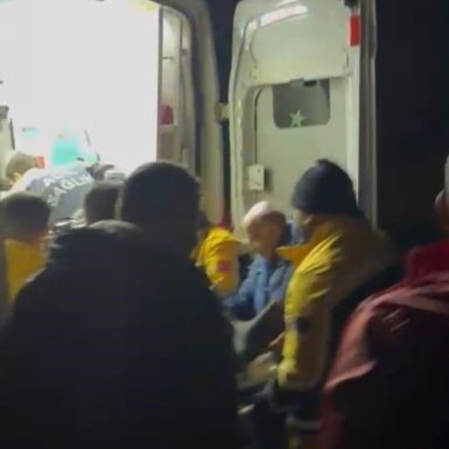 Osmaniye'de otomobil uçuruma yuvarlandı: 1 yaralı