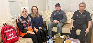 Tavşanlı AFAD gönüllüleri depremzede aileleri yalnız bırakmadı