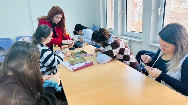 Bilecik'te Çocuk Evleri Sitesinde Kazaziye Takı Kursu başlatıldı