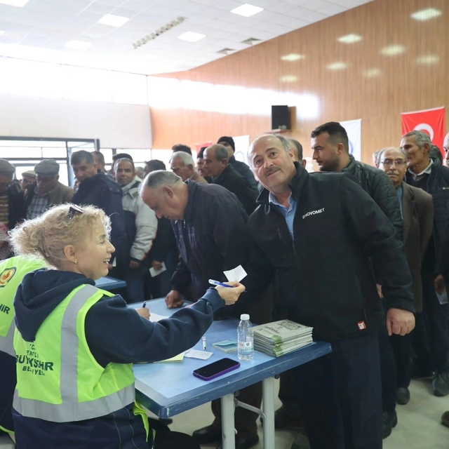 Tavaslı üreticilere 5 bin 991 zeytin fidanı dağıtıldı