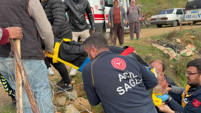 Antalya'da motosiklet uçuruma yuvarlandı: 2 yaralı