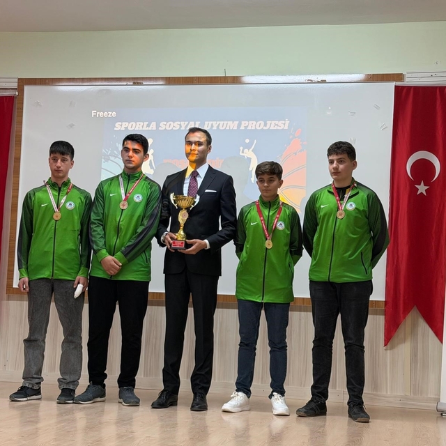 Çamardı'nda Sporla Sosyal Uyum Projesi'nde anlamlı buluşma