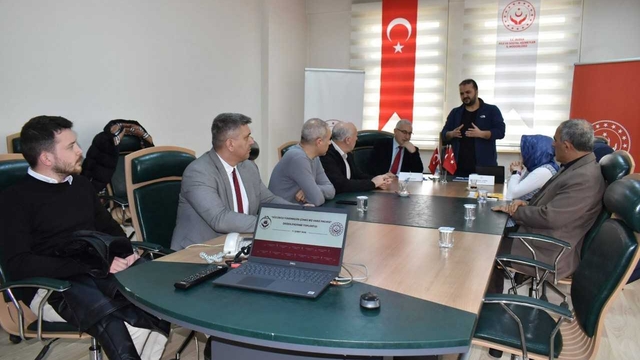 Bursa'da "Gücünüz Tükenmesin Çünkü Biz Varız Projesi"nin değerlendirme toplantısı yapıldı