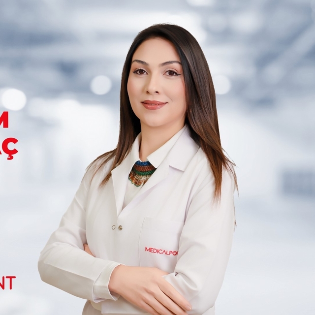 Dermatoloji Uzmanı Dr. Özsaraç: "Yanlış alışkanlıklar cildi sessizce yıprat...