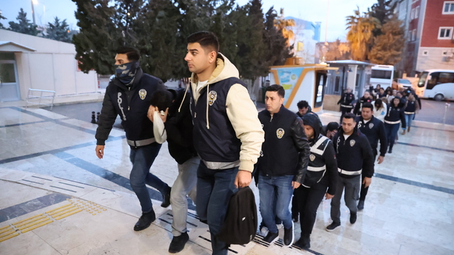 Şanlıurfa'da fuhuş operasyonunda 27 zanlı tutuklandı