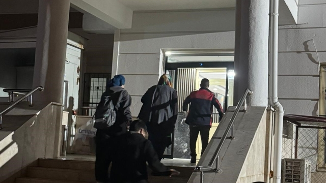 Osmaniye'de toprak kayması nedeniyle 3 ev tahliye edildi