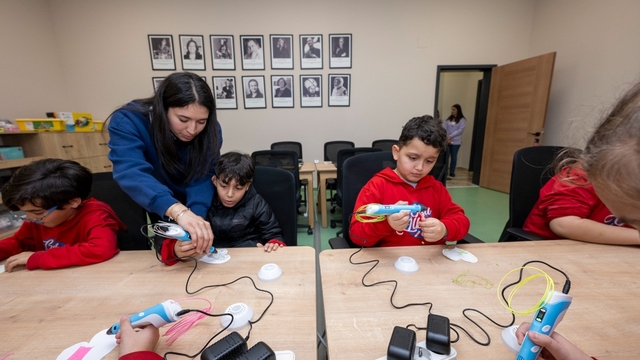 Çocuk kampüsünde çocuklar hem eğleniyor, hem de öğreniyor