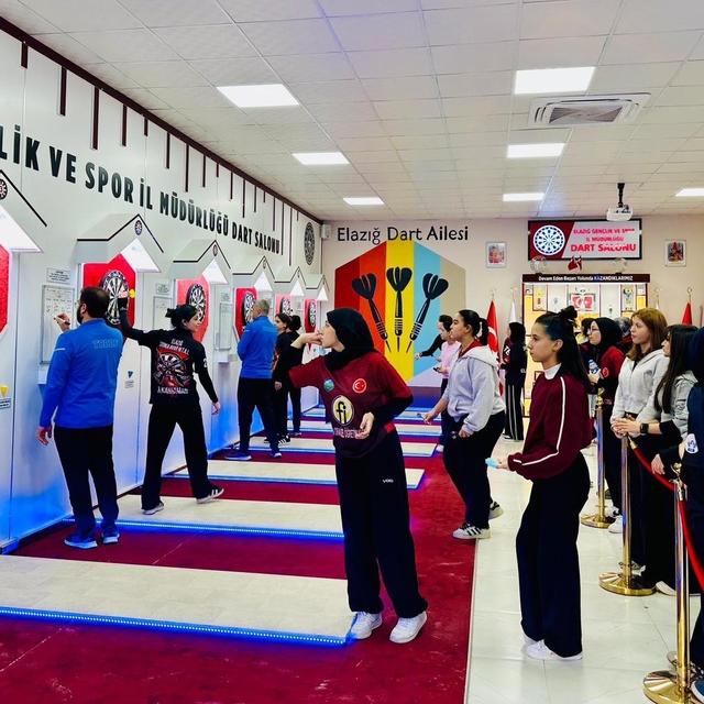 Elazığ'da dart müsabakaları sona erdi