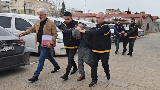 Adana'da 2 araç çalıp 4 iş yerinden hırsızlık yapan 2 zanlı tutuklandı