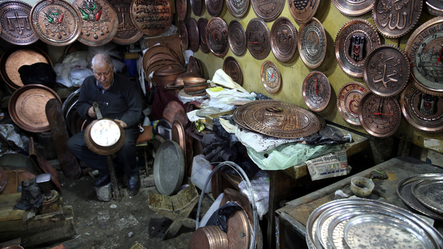 Şanlıurfa'da 60 yıllık usta bakırcılığı yaşatmak için başkanlık görevini yeniden üstlendi