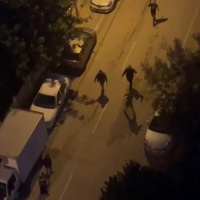 Sokaktaki kavgada pompalı tüfekle havaya ateş etti