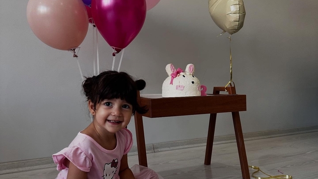 Mardin'de 3'üncü kattan düşen Melinda, kurtarılamadı