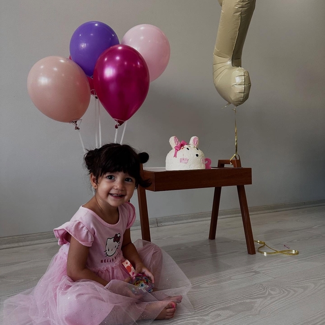 Mardin'de 3'üncü kattan düşen Melinda, kurtarılamadı