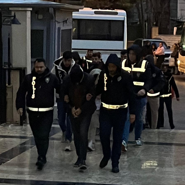 Şanlıurfa'da masaj ve güzellik salonlarına fuhuş operasyonu: 27 tutuklama