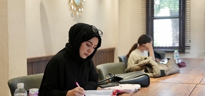 Yahya Kemal Kitap Köşkü gençlerden yoğun ilgi görüyor