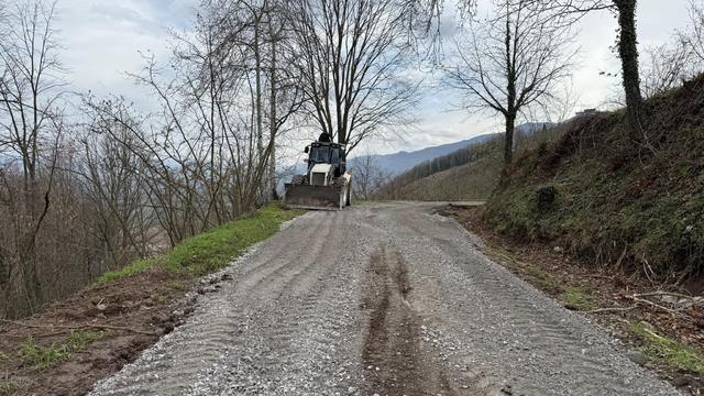 Gölyaka'da köy yolları yenilendi