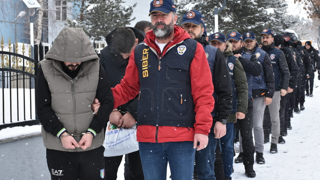 Erzurum merkezli 29 ilde dolandırıcılık operasyonunda 68 şüpheli yakalandı