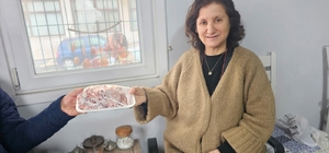 Bandırma'da Ramazan öncesi 40 aileye kıyma desteği