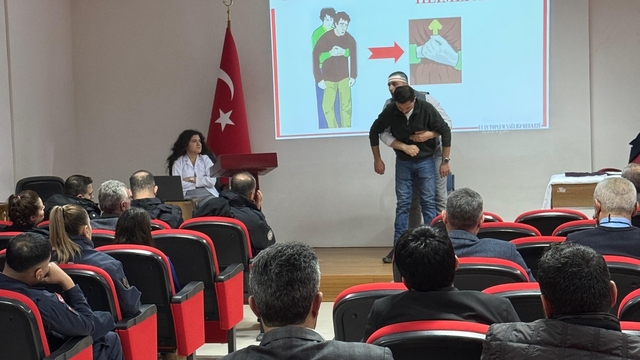 Ulaş'ta ilk yardım eğitimi verildi