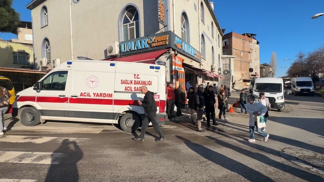 Minibüsün çarptığı yaya yaralandı