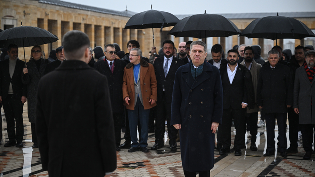 Gençlerbirliği yönetimi, Anıtkabir'i ziyaret etti