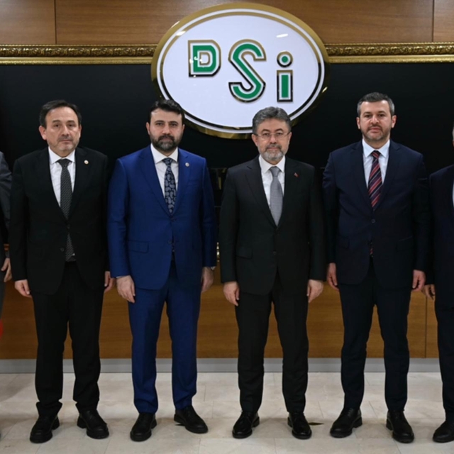 Karabük heyeti Bakan Kacır ve Bakan Yumaklı ile görüştü