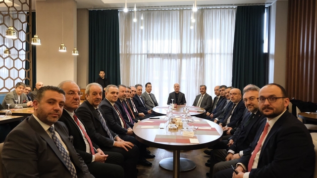 Rektör Kırışık, Sivas'taki yükseköğretim buluşmalarına katıldı