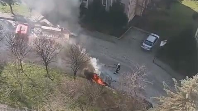 Tokat'ta park halindeki otomobil alev alev yandı